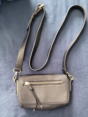 Classic Black Crossbody Bag - Everyday Shoulder Purse
